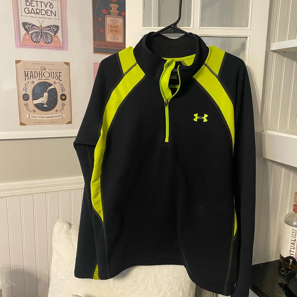 Under Armour quarter zip men’s large